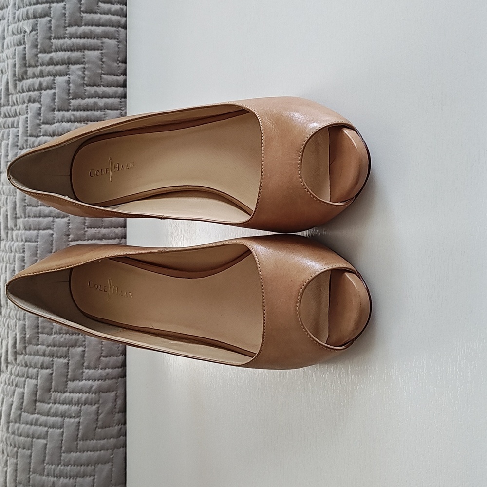 Cole haan pumps